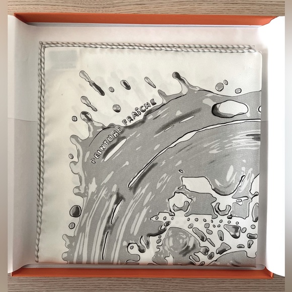 🧣 Hermes Peinture Fraiche Scarf 45 - Brand New - Picture 5 of 8